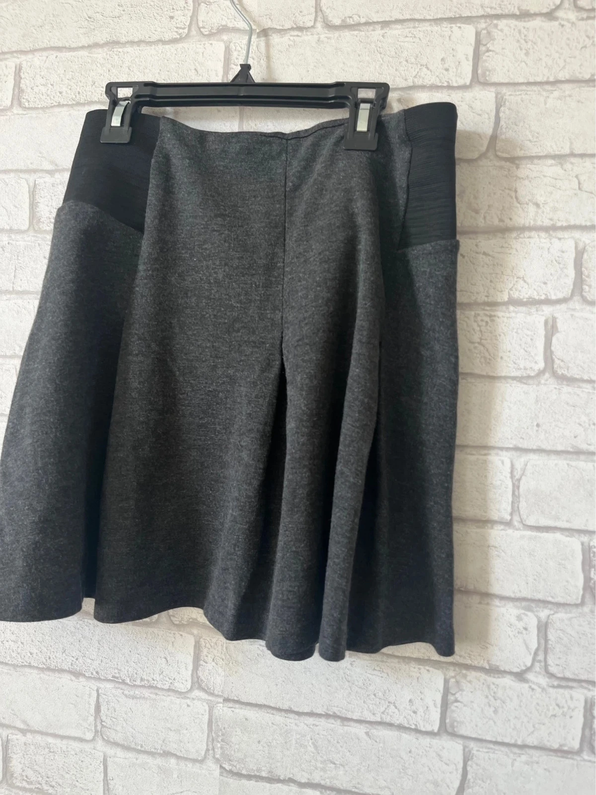 Jupe évasée gris anthracite – Taille 40 – Bizzbee